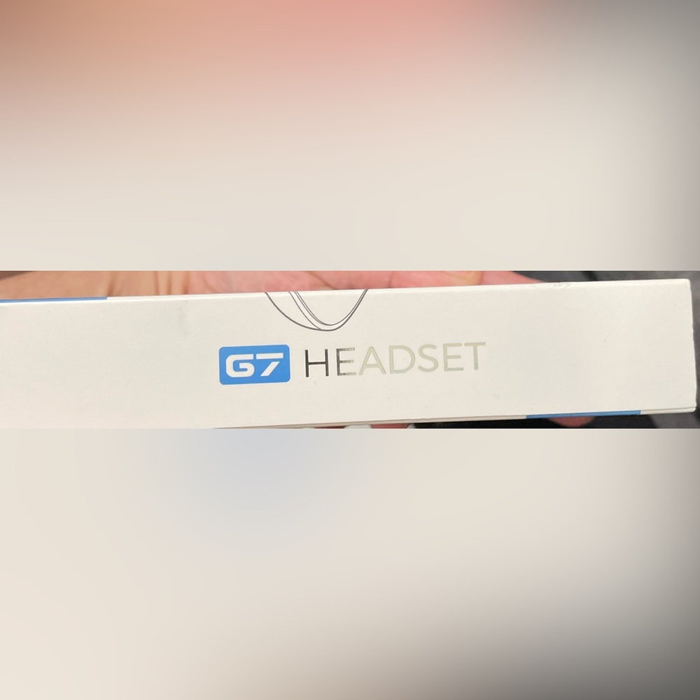 Headset - Picture 3 of 3